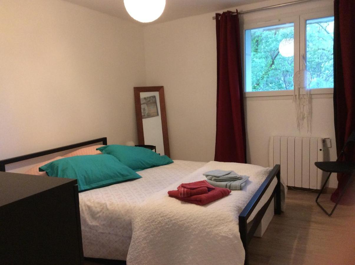 Appartement Simplicité et confort en Luberon à Ménerbes Extérieur photo